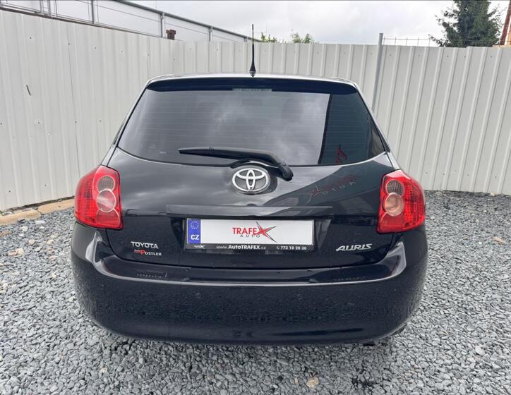 Toyota Auris 11