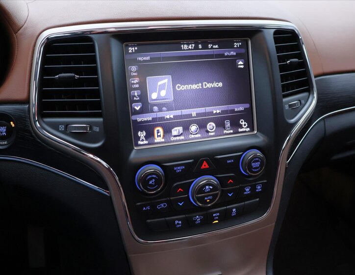 Jeep Grand Cherokee 19