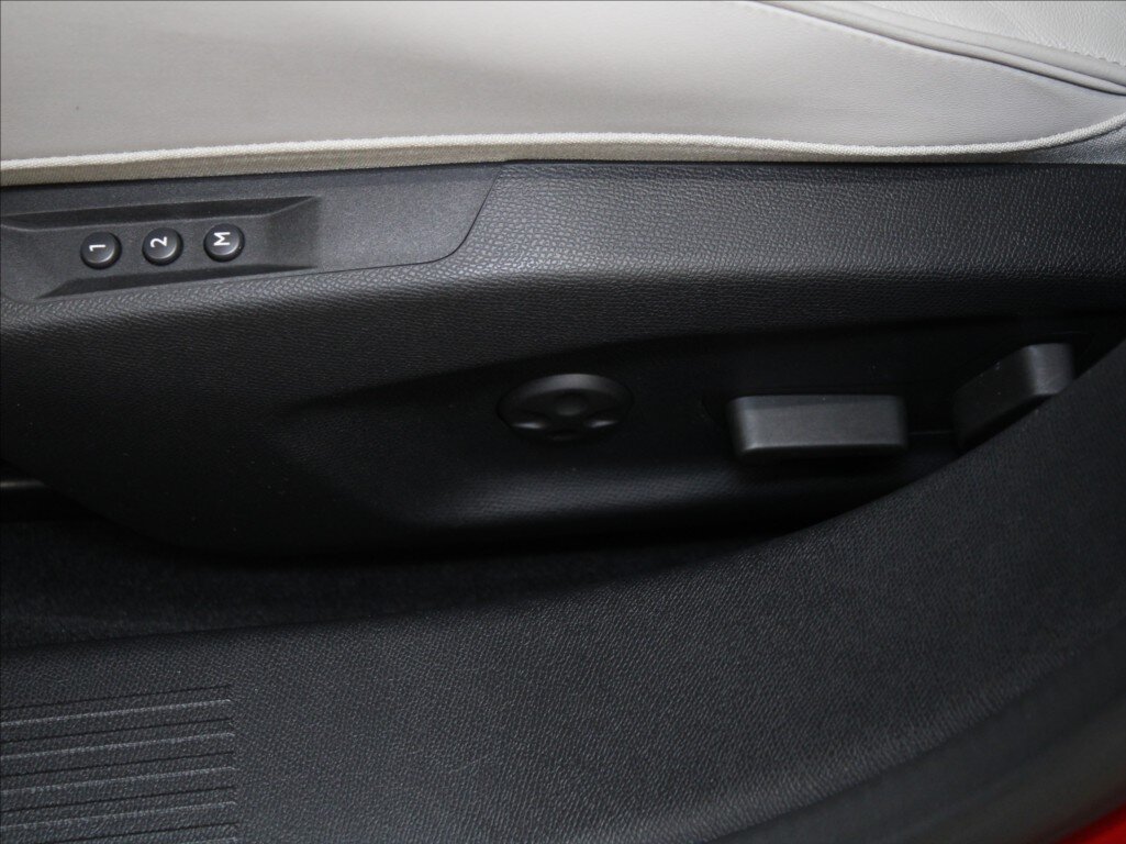 DS Automobiles DS4 SUV / Terénní 1,6 l 165 kw