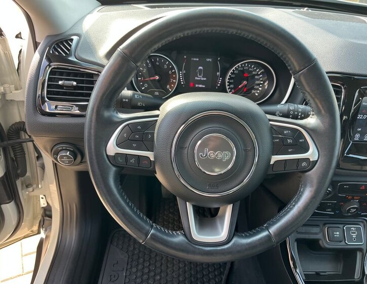 Jeep Compass SUV / Terénní 1,3 l 96 kw