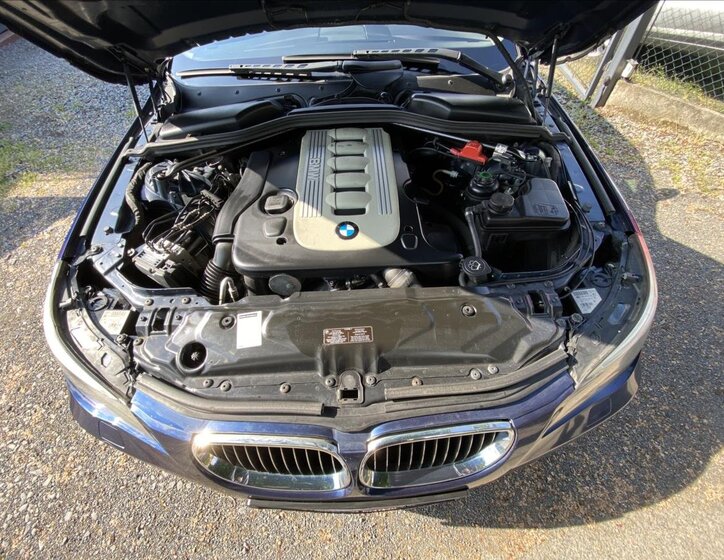 BMW Řada 5 Kombi 3,0 l 145 kw