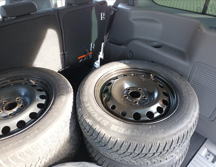 Ford Tourneo Connect Kombi 1,5 l 88 kw