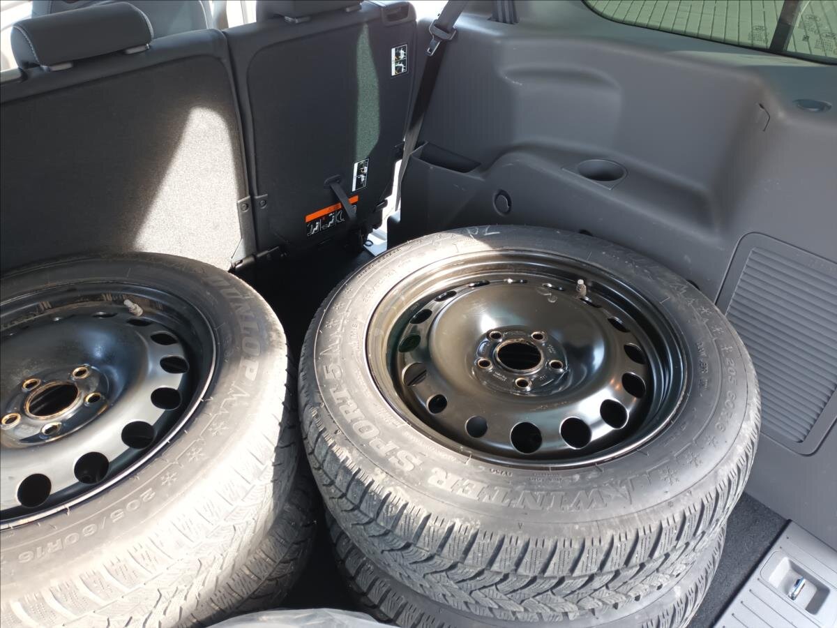 Ford Tourneo Connect Kombi 1,5 l 88 kw