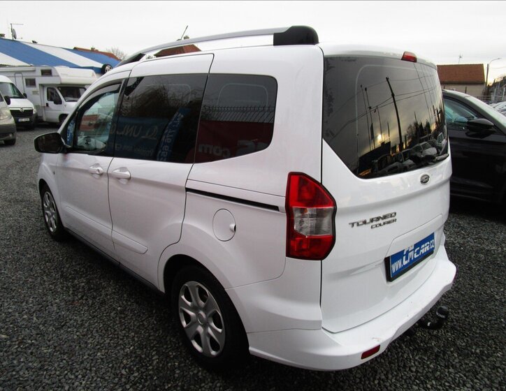 Ford Tourneo Courier Ostatní 1,5 l 70 kw