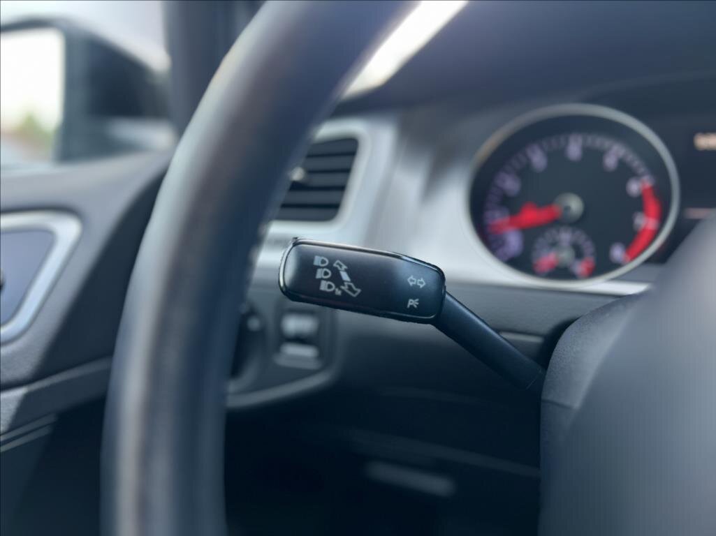 Volkswagen Golf Hatchback 1,2 l 77 kw