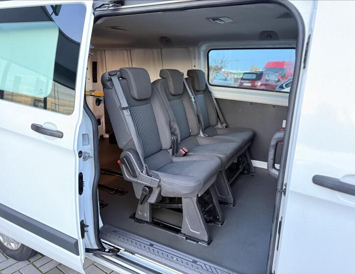 Ford Transit Custom 11
