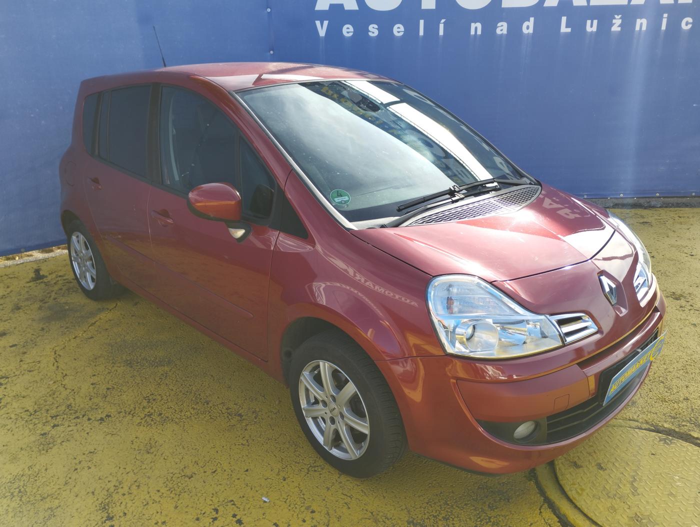 Renault Modus Hatchback 1,1 l 74 kw