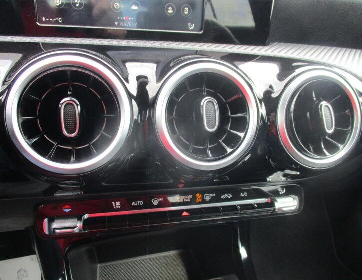 Mercedes-Benz CLA Kombi 1,5 l 85 kw