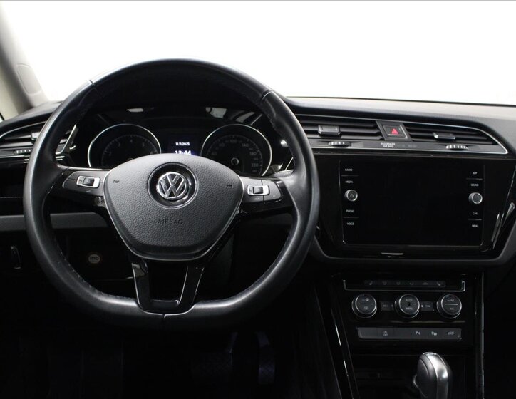 Volkswagen Touran MPV 1,5 l 110 kw