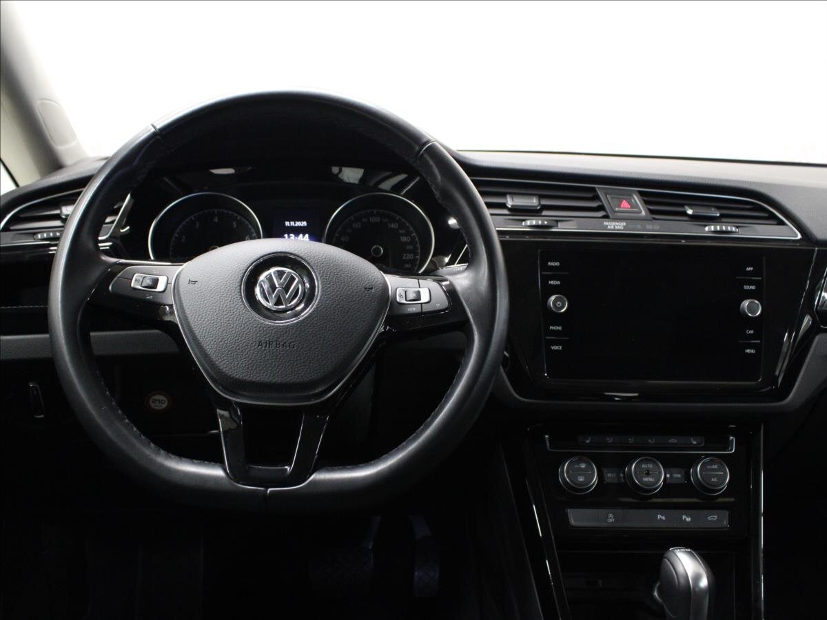 Volkswagen Touran MPV 1,5 l 110 kw