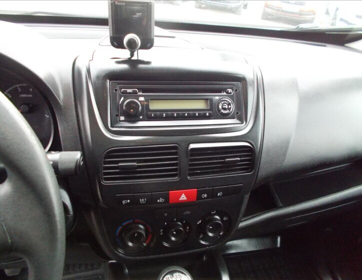 Opel Combo Skříň 1,6 l 77 kw