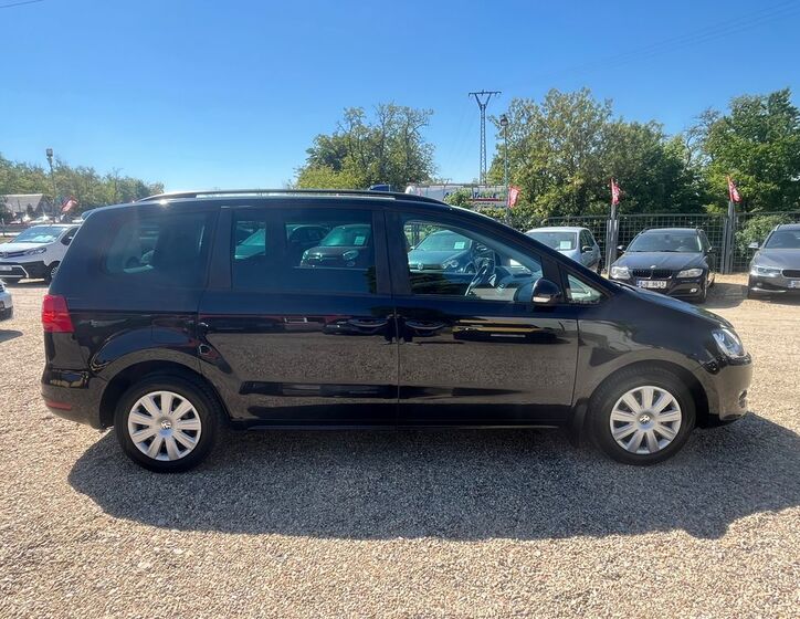 Volkswagen Sharan 9