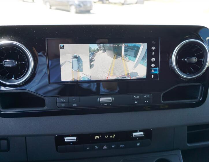 Mercedes-Benz Sprinter 19