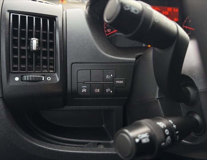 Opel Movano Skříň 2,2 l 103 kw