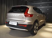 Volvo XC40 SUV / Terénní 2,0 l 145 kw