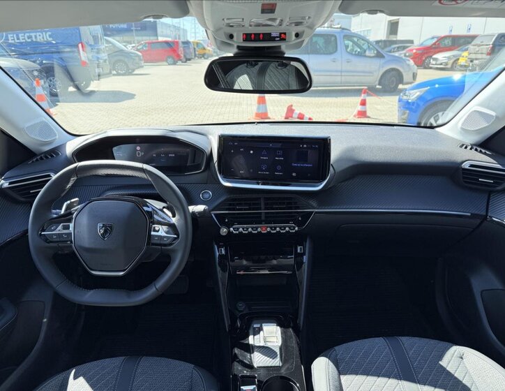 Peugeot 208 Hatchback 1,2 l 74 kw