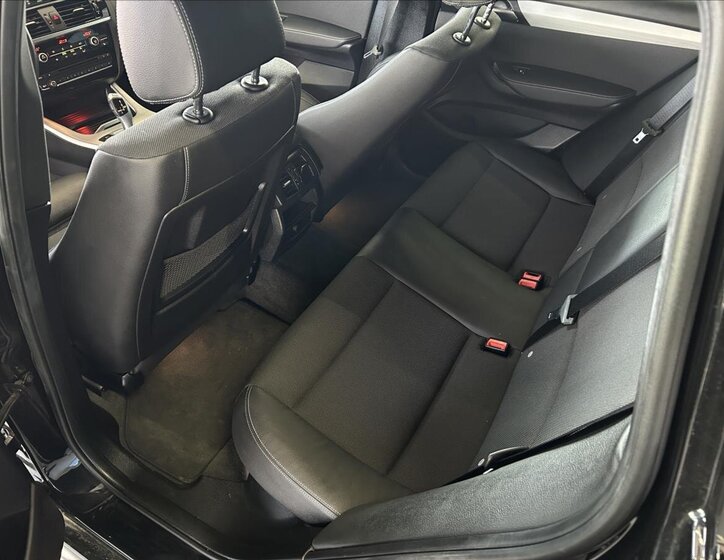 BMW X3 SUV / Terénní 2,0 l 140 kw