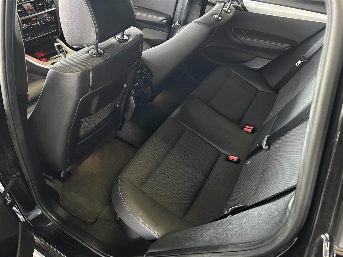 BMW X3 SUV / Terénní 2,0 l 140 kw