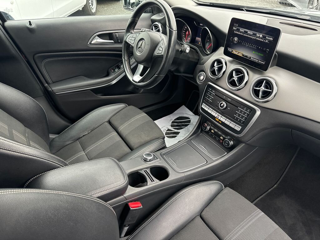 Mercedes-Benz GLA SUV / Terénní 2,1 l 100 kw