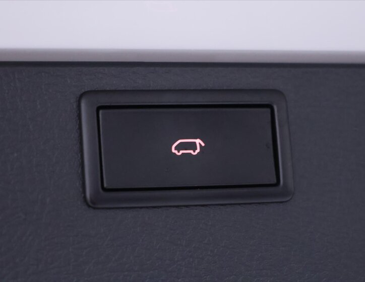 Volkswagen Multivan 11