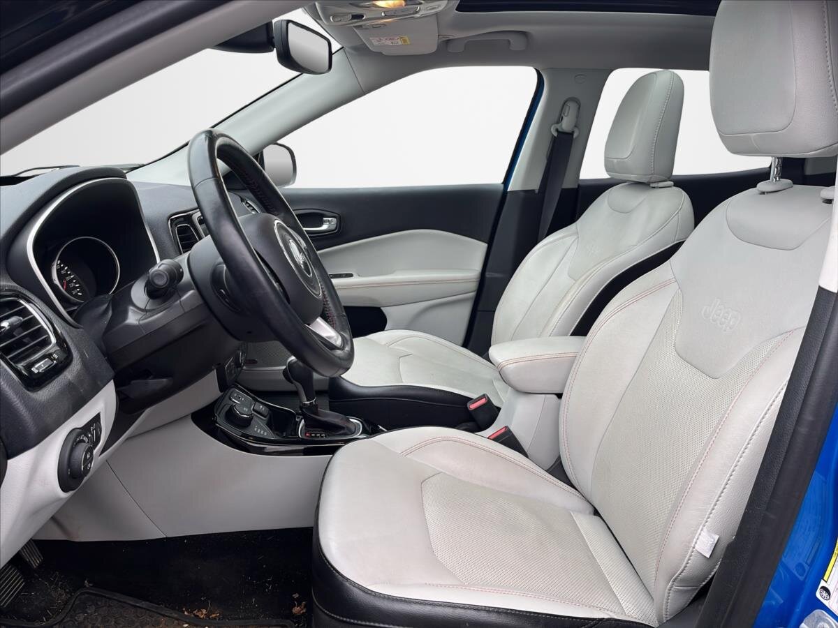 Jeep Compass SUV 1,4 l 125 kw