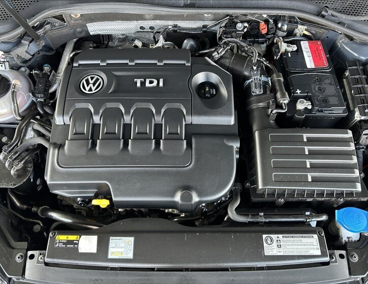 Volkswagen Golf Kombi 1,6 l 81 kw