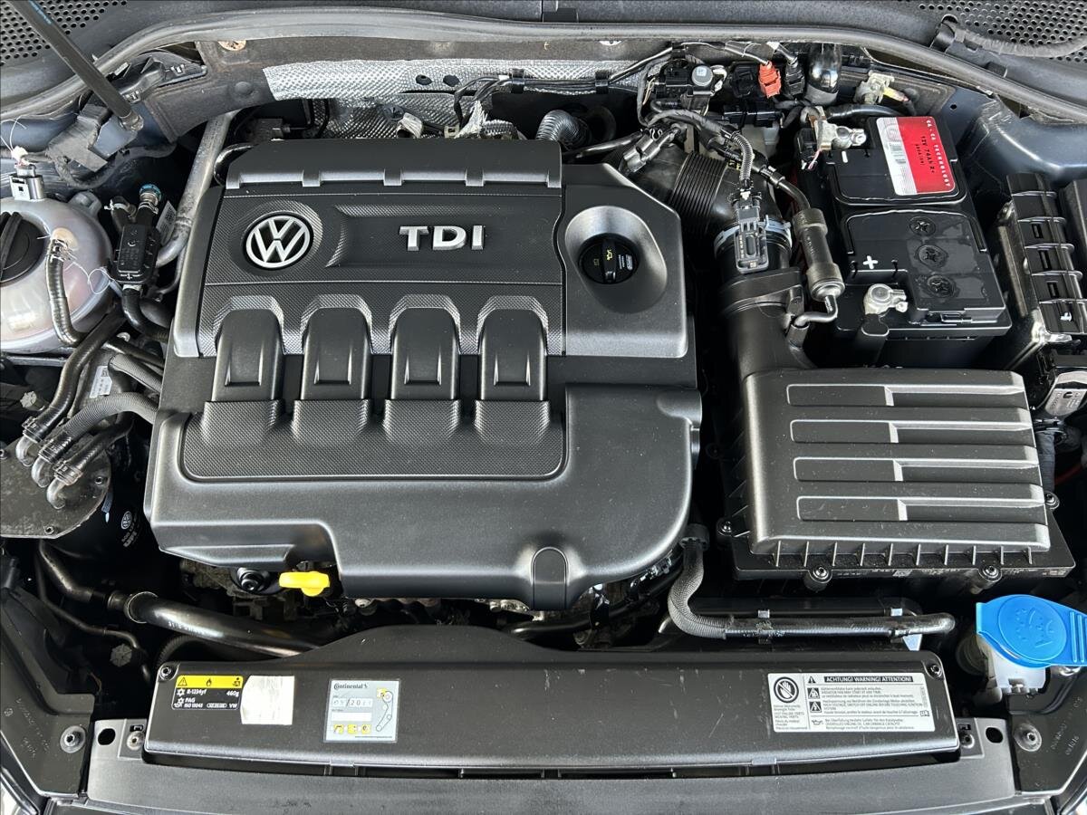 Volkswagen Golf Kombi 1,6 l 81 kw