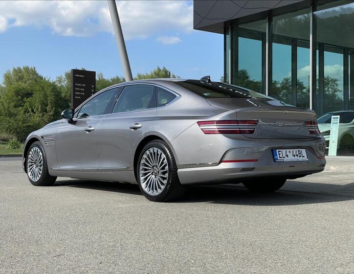 Hyundai Genesis 2