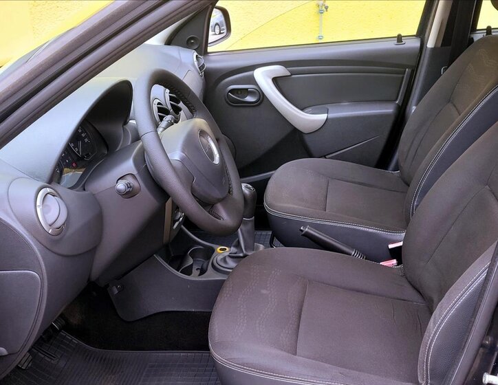 Dacia Sandero Hatchback 1,6 l 62 kw