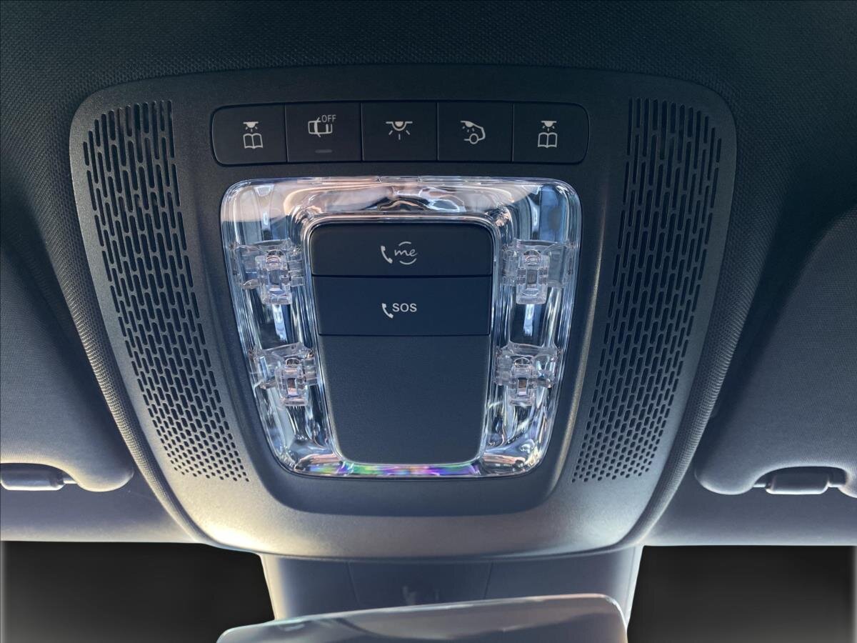 Mercedes-Benz Třídy A Hatchback 1,3 l 120 kw