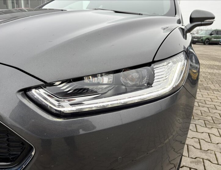 Ford Mondeo Liftback 1,5 l 121 kw