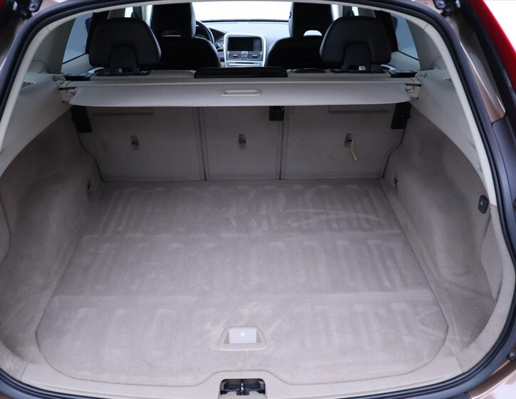 Volvo XC60 SUV / Terénní 2,4 l 120 kw