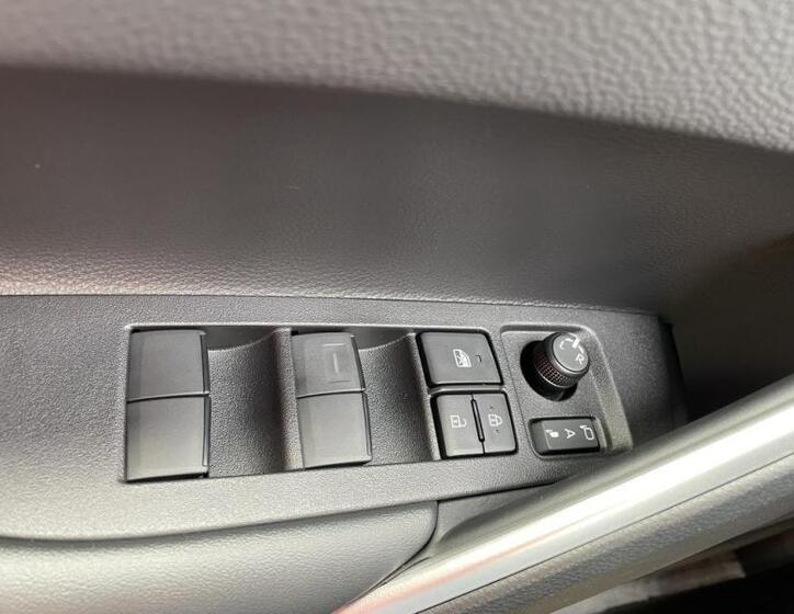 Toyota Corolla Cross 44