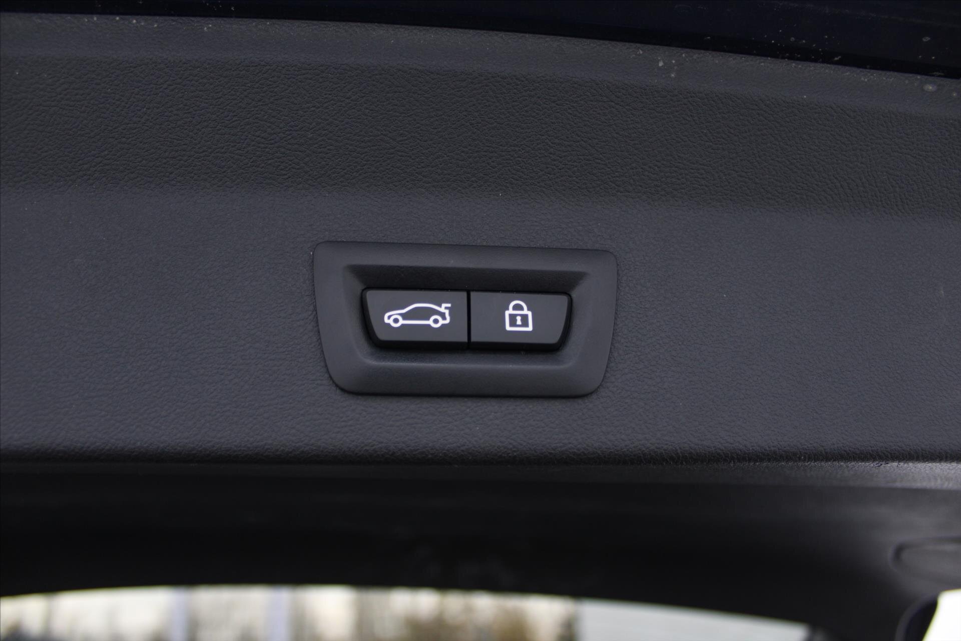 BMW X3 SUV / Terénní 3,0 l 195 kw