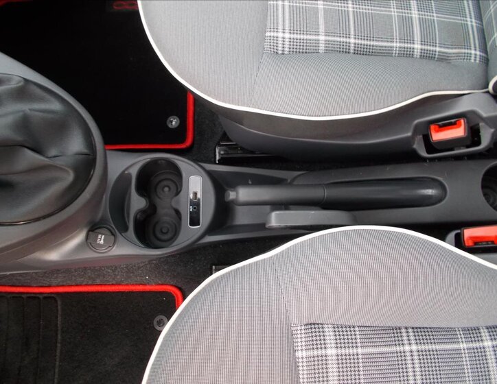 Fiat 500 Hatchback 1,2 l 51 kw