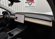 Tesla Model Y 31