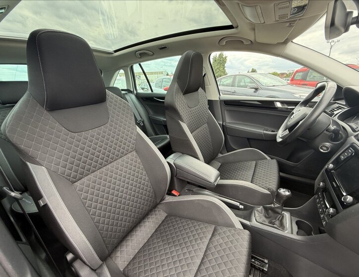 Škoda Rapid Hatchback 999,0 81 kw