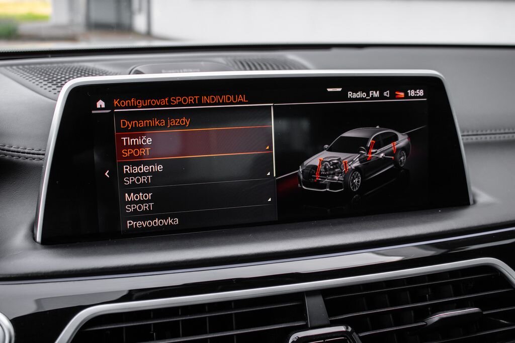 BMW Řada 7 Sedan 3,0 l 294 kw