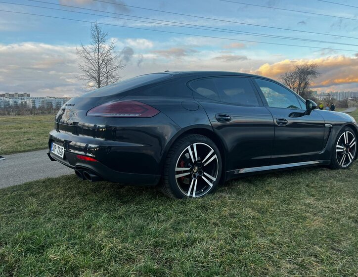 Porsche Panamera Hatchback 3,7 l 228 kw