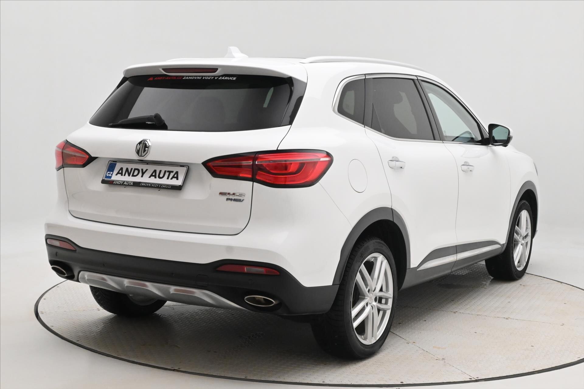 MG EHS SUV / Terénní 1,5 l 119 kw