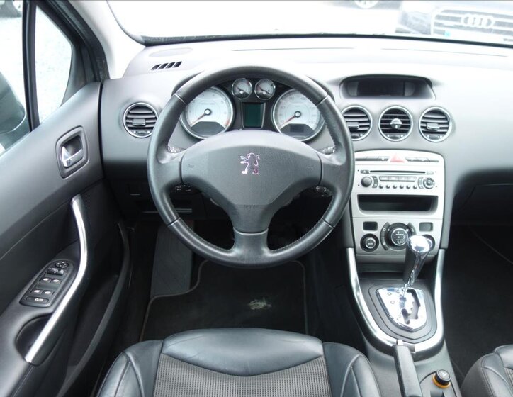 Peugeot 308 Hatchback 1,6 l 103 kw