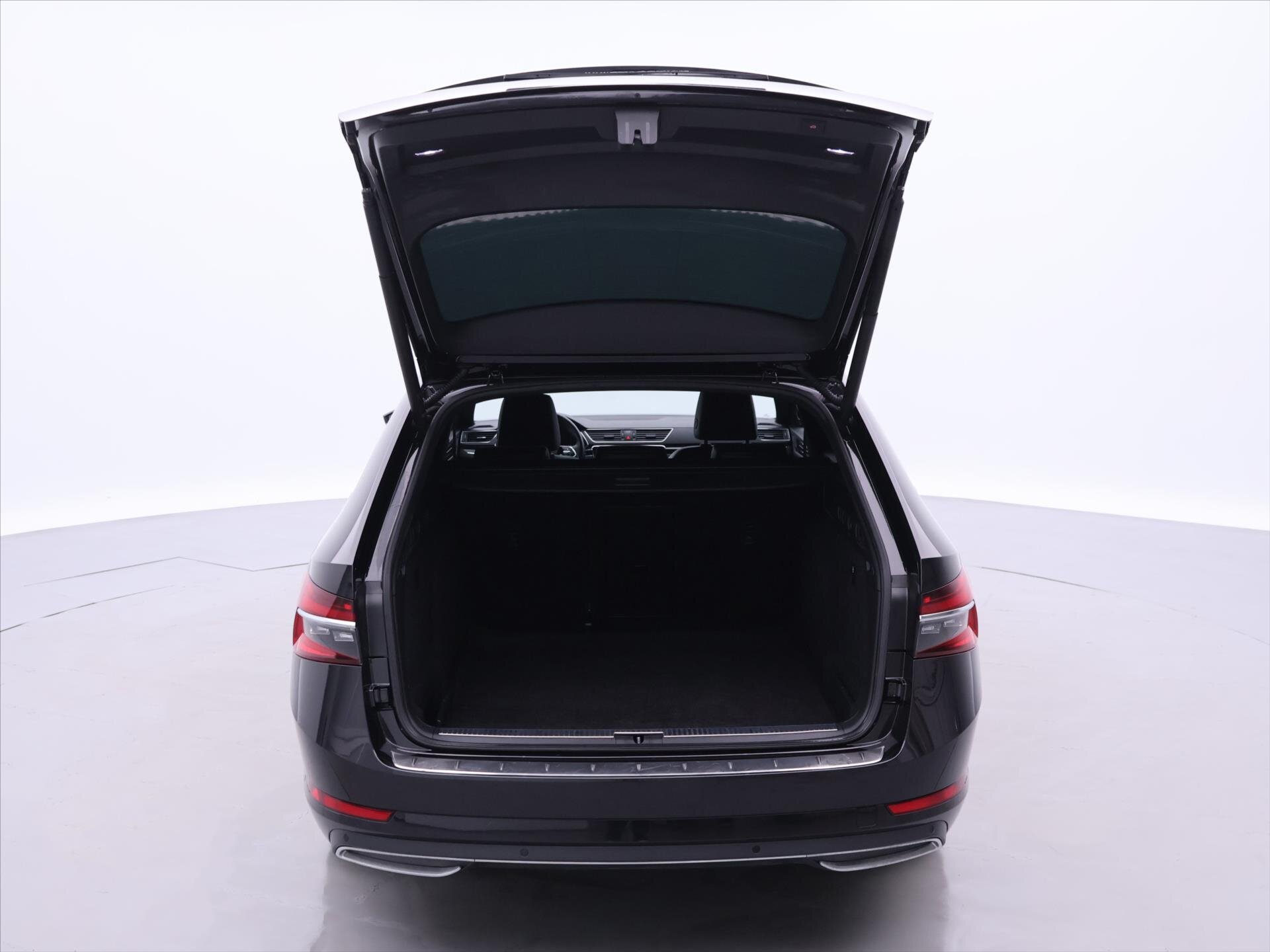 Škoda Superb Kombi 2,0 l 110 kw