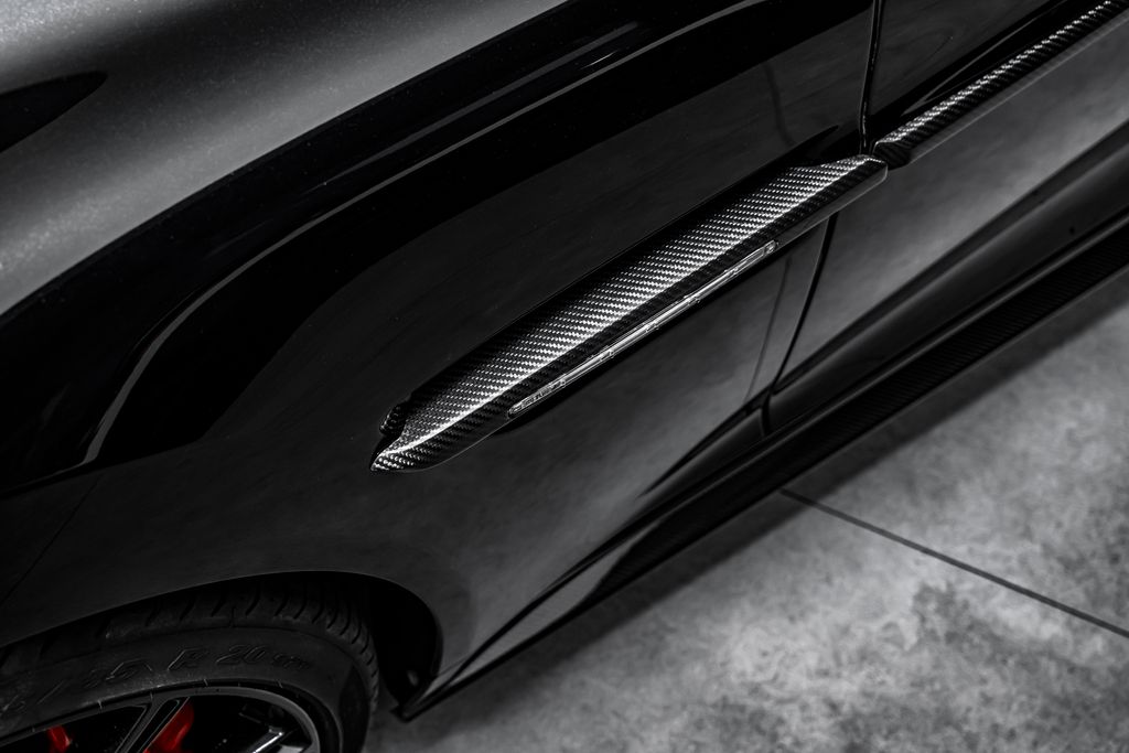 Aston Martin Vanquish