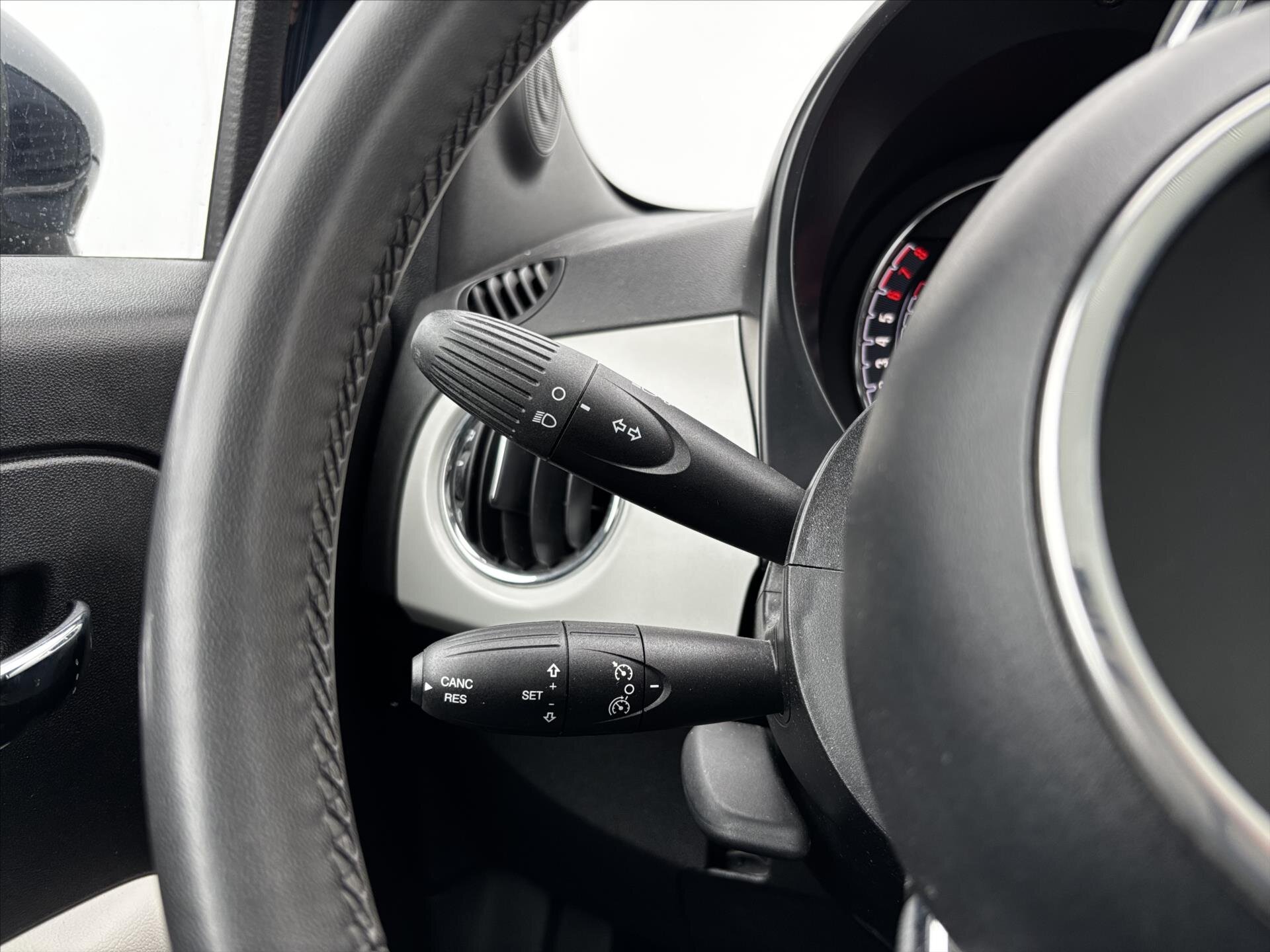 Fiat 500 Hatchback 1,2 l 51 kw