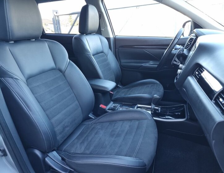 Mitsubishi Outlander SUV / Terénní 2,0 l 110 kw