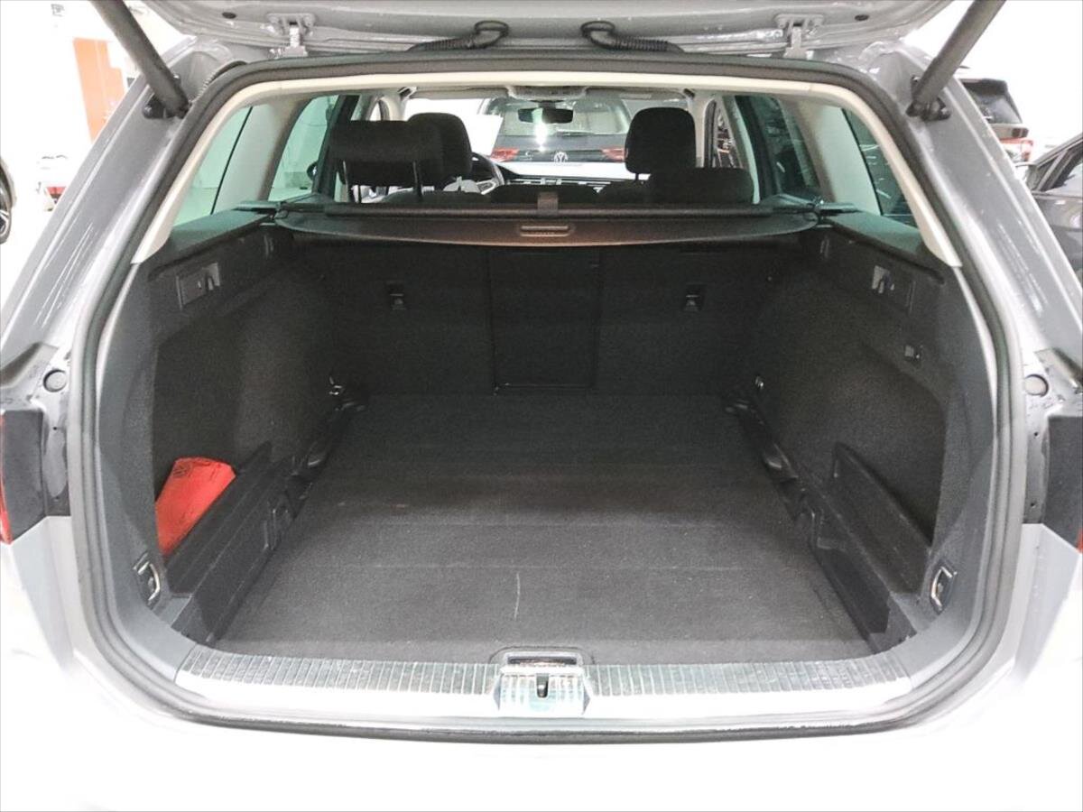 Volkswagen Passat Kombi 2,0 l 90 kw