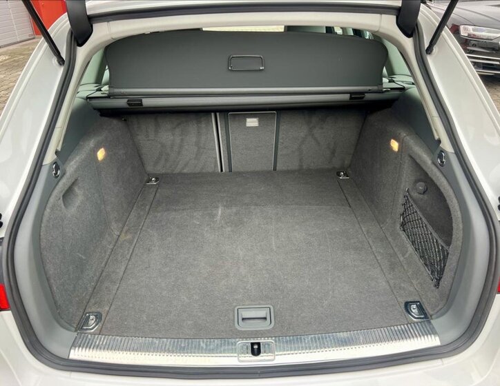 Audi A4 Kombi 2,0 l 100 kw