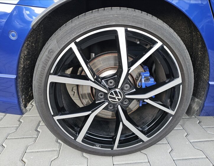 Volkswagen Golf Kombi 2,0 l 235 kw