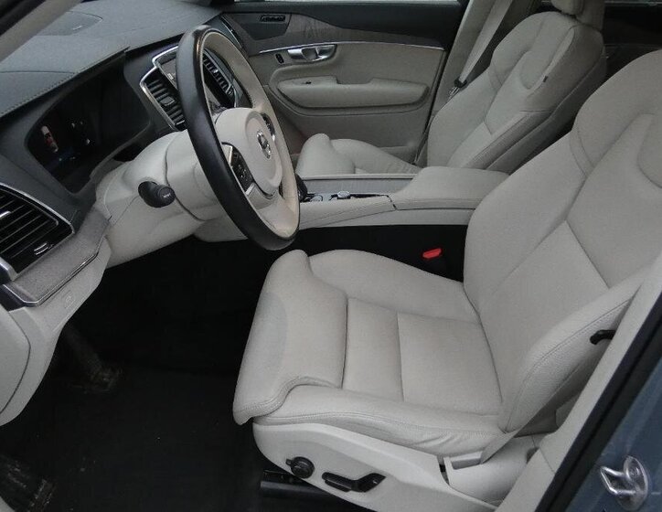 Volvo XC90 17