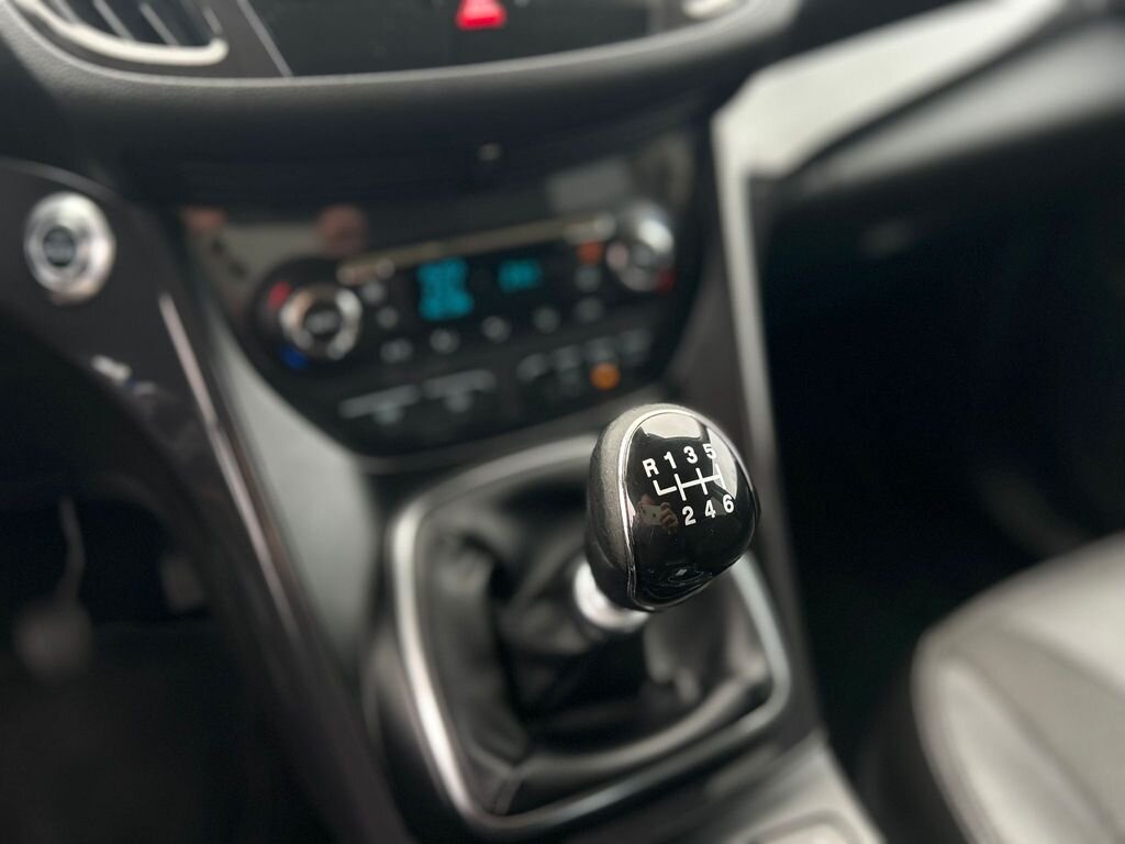 Ford Kuga SUV 2,0 l 120 kw